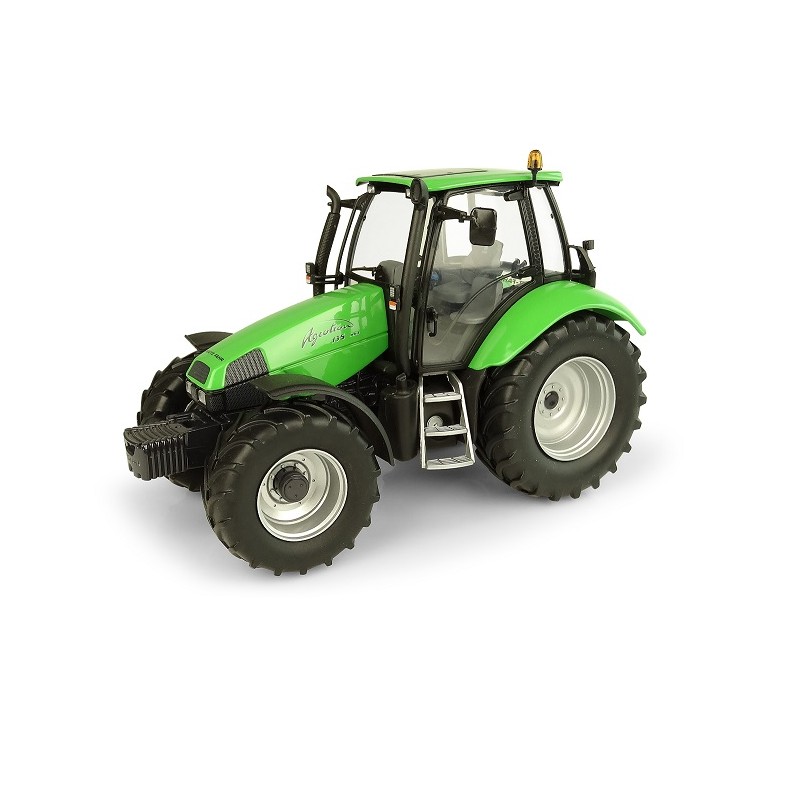 Case IH 1056 XL 2wd Tractor 1:32 britains Case IH 1056 XL 2wd Tractor 1:32 britains